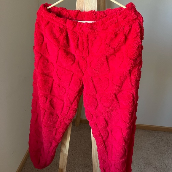 Lounge Set S Cozy Red Heart Pattern Valentines Relax Top Joggers Love Fuzzy - Picture 2 of 6